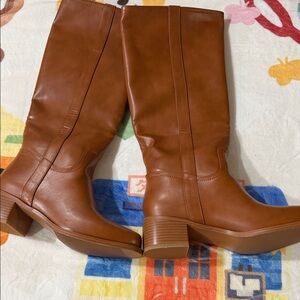 Classic Tall Women's Riding Boots - Chestnut Brown